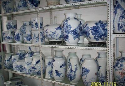 當(dāng)現(xiàn)代工藝邂逅傳統(tǒng)美學(xué) 探秘上海手繪青花瓷與景德鎮(zhèn)定制陶瓷的魅力